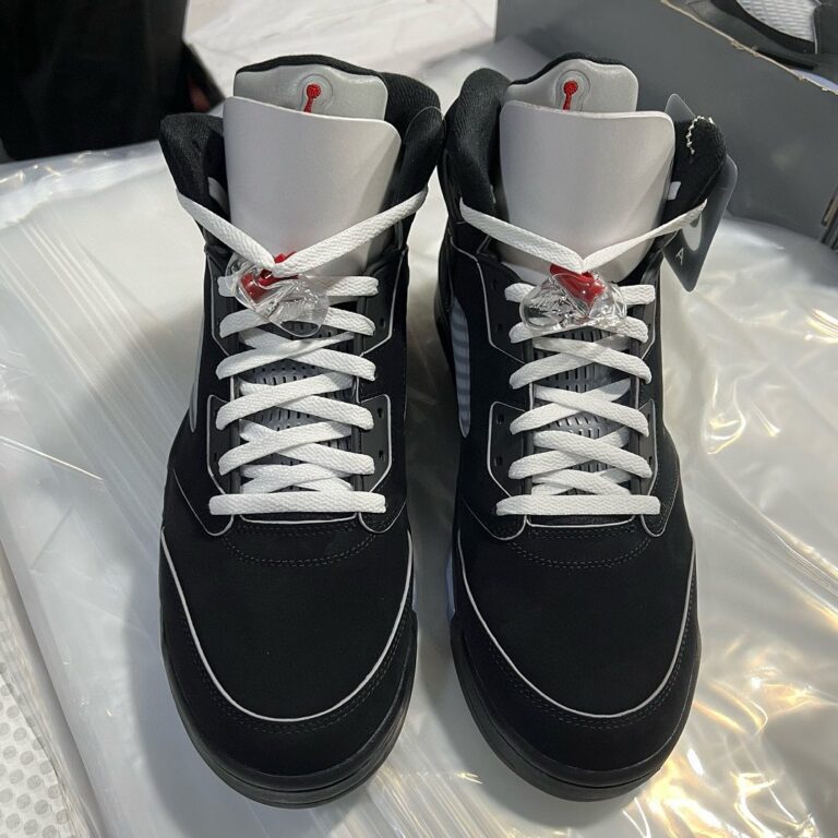 J5 Black Wings Jordan Pallet