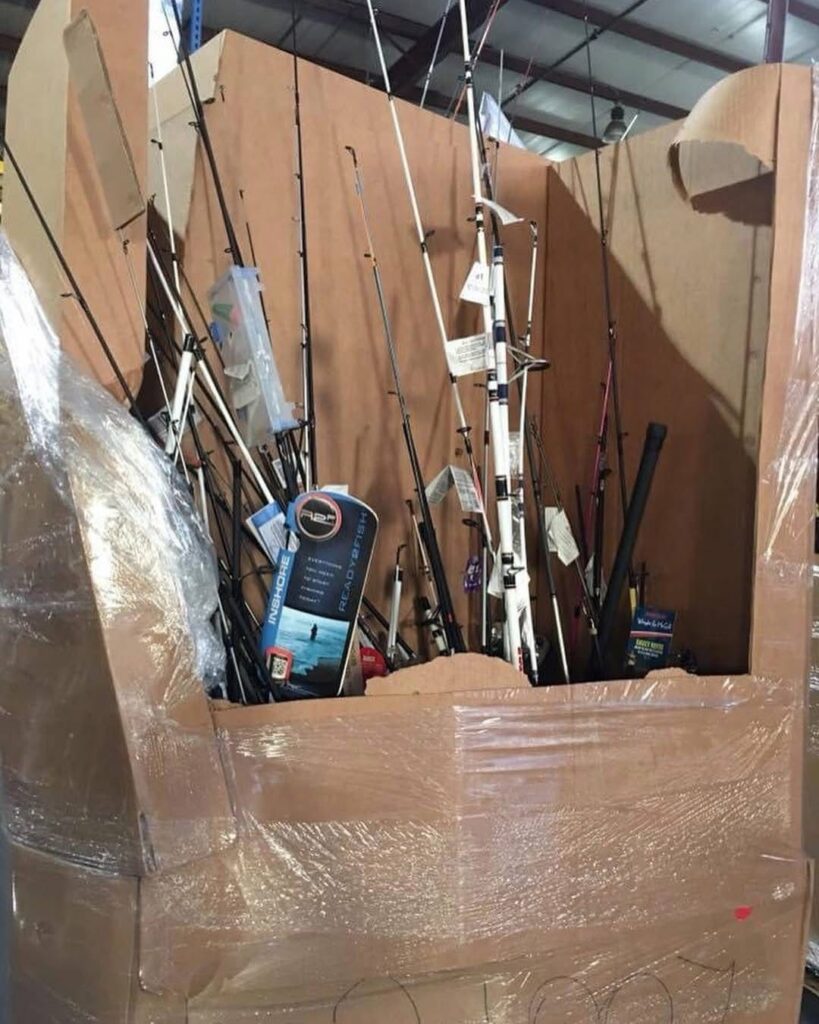 Fishing Equipments Pallets ( 200 pieces)
