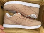Mix sneakers shoes pallet: 200 pairs per pallet - Image 10