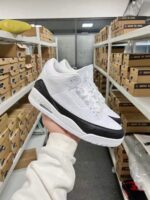 Mix sneakers shoes pallet: 200 pairs per pallet - Image 20