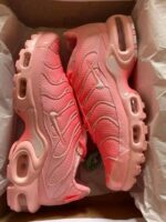 Mix sneakers shoes pallet: 200 pairs per pallet - Image 33