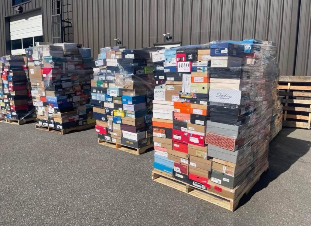 Mix sneakers shoes pallet: 200 pairs per pallet