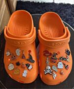 Crocs 300 pairs per pallet - Image 23