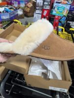 UGG MIXED SHOES & SLIPPERS PALLETS (200 pairs) - Image 7
