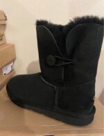 UGG MIXED SHOES & SLIPPERS PALLETS (200 pairs) - Image 18