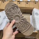 UGG MIXED SHOES & SLIPPERS PALLETS (200 pairs) - Image 24