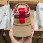 UGG MIXED SHOES & SLIPPERS PALLETS (200 pairs) - Image 25