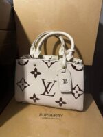 Branded Ladies Hand bags 200 pieces per pallet - Image 6