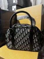 Branded Ladies Hand bags 200 pieces per pallet - Image 25