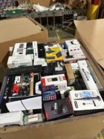 Mixed Electronics 350 Pieces Per Pallet - Image 41