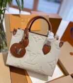 Branded Ladies Hand bags 200 pieces per pallet - Image 29