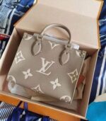 Branded Ladies Hand bags 200 pieces per pallet