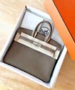 Branded Ladies Hand bags 200 pieces per pallet - Image 33
