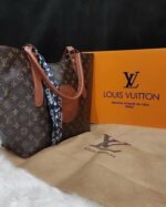 Branded Ladies Hand bags 200 pieces per pallet - Image 45