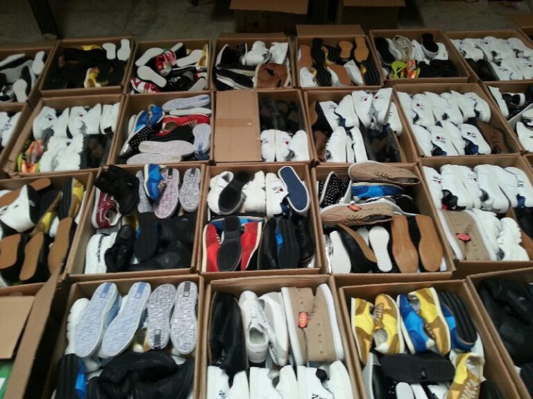 Wholesale Sneakers Pallets | Bulk Athletic Footwear for Resellers