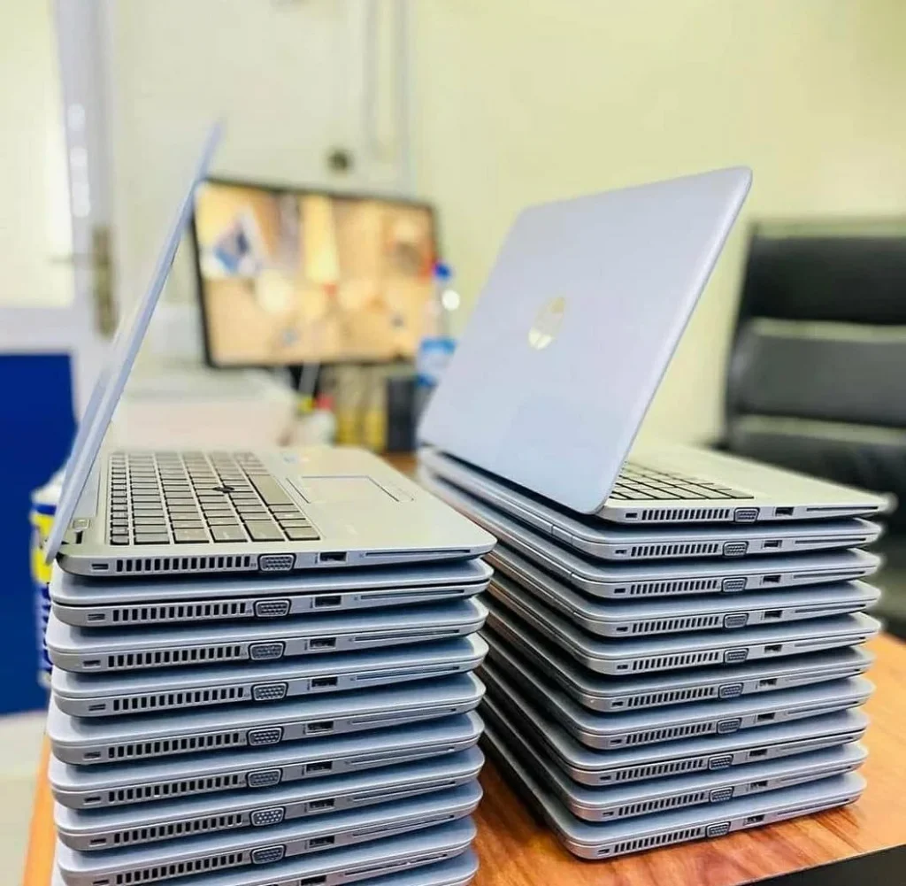 HP Dell Laptops Pallets
