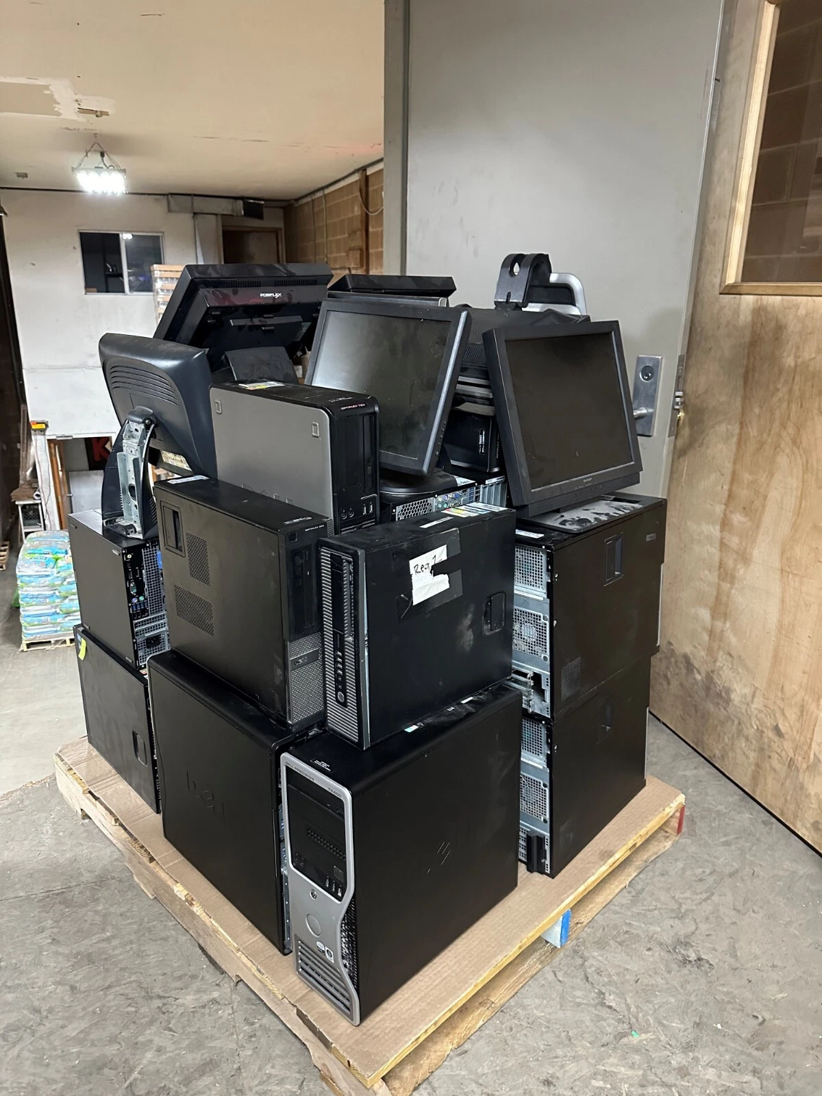 s-l1600 (51) PCs Monitors Docking Stations