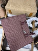 Women’s Handbag Liquidation Pallets: Wholesale Inventory - Image 3