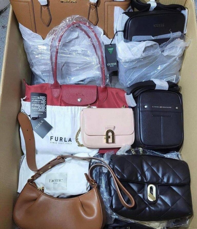 Wholesale Women Handbags Pallets: A Profitable Opportunity