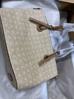 Women’s Handbag Liquidation Pallets: Wholesale Inventory - Image 5
