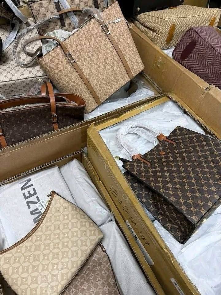Women’s Handbag Liquidation Pallets: Wholesale Inventory for Resellers