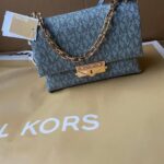 Wholesale Womens Bag Pallets: A Profitable Opportunity for Resellers