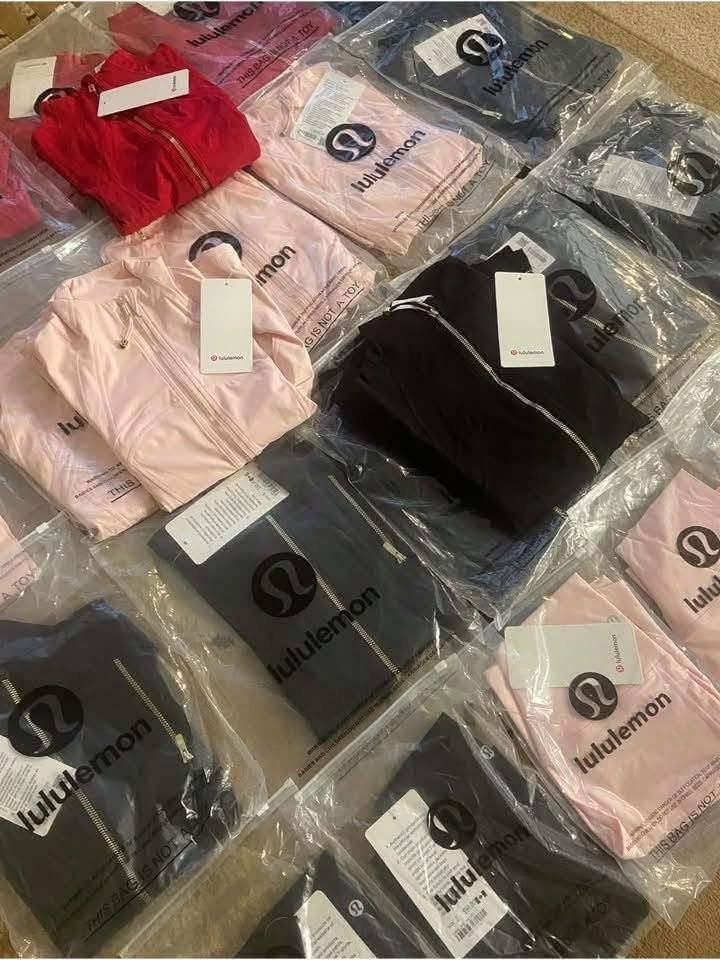 Wholesale Lululemon Clothes Pallets: Apparel for Resellers
