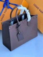 Wholesale Women Handbags Pallets: Brand New Bulk Inventory - Image 9