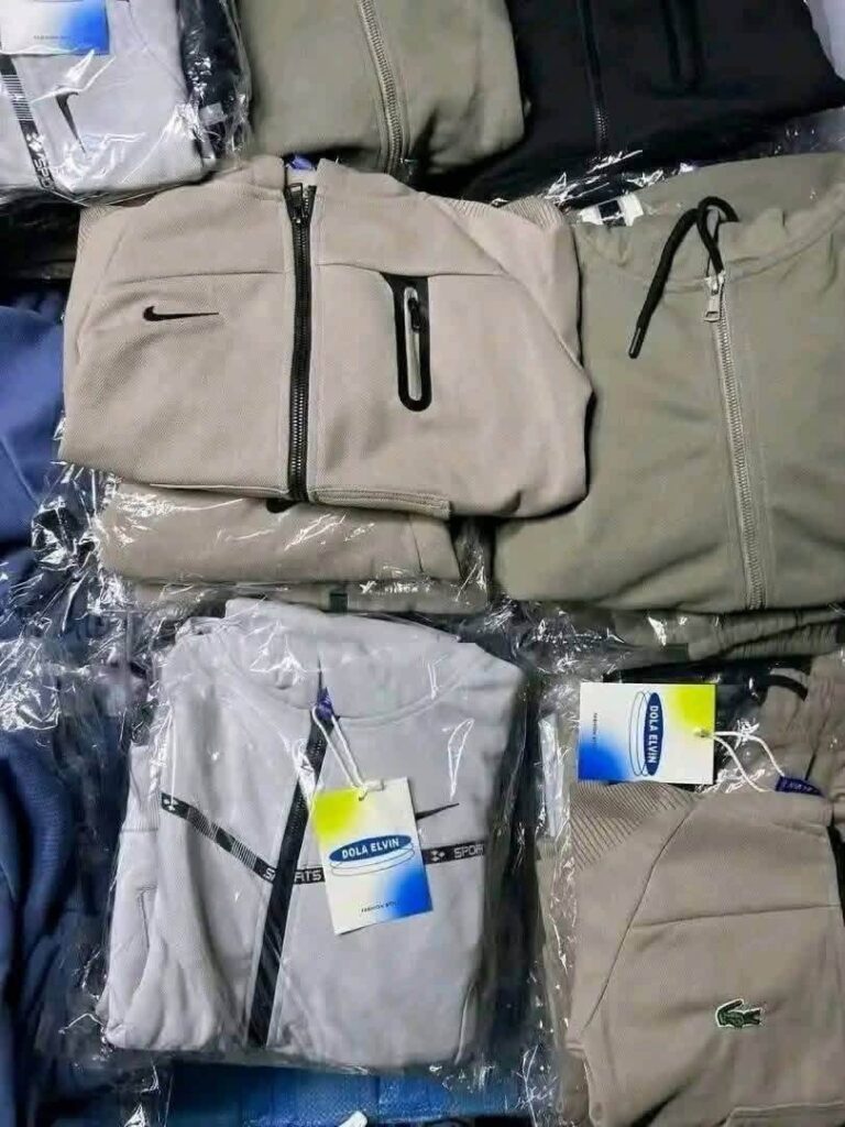 Wholesale Tracksuit Pallets: Bulk Branded Apparel for Resellers