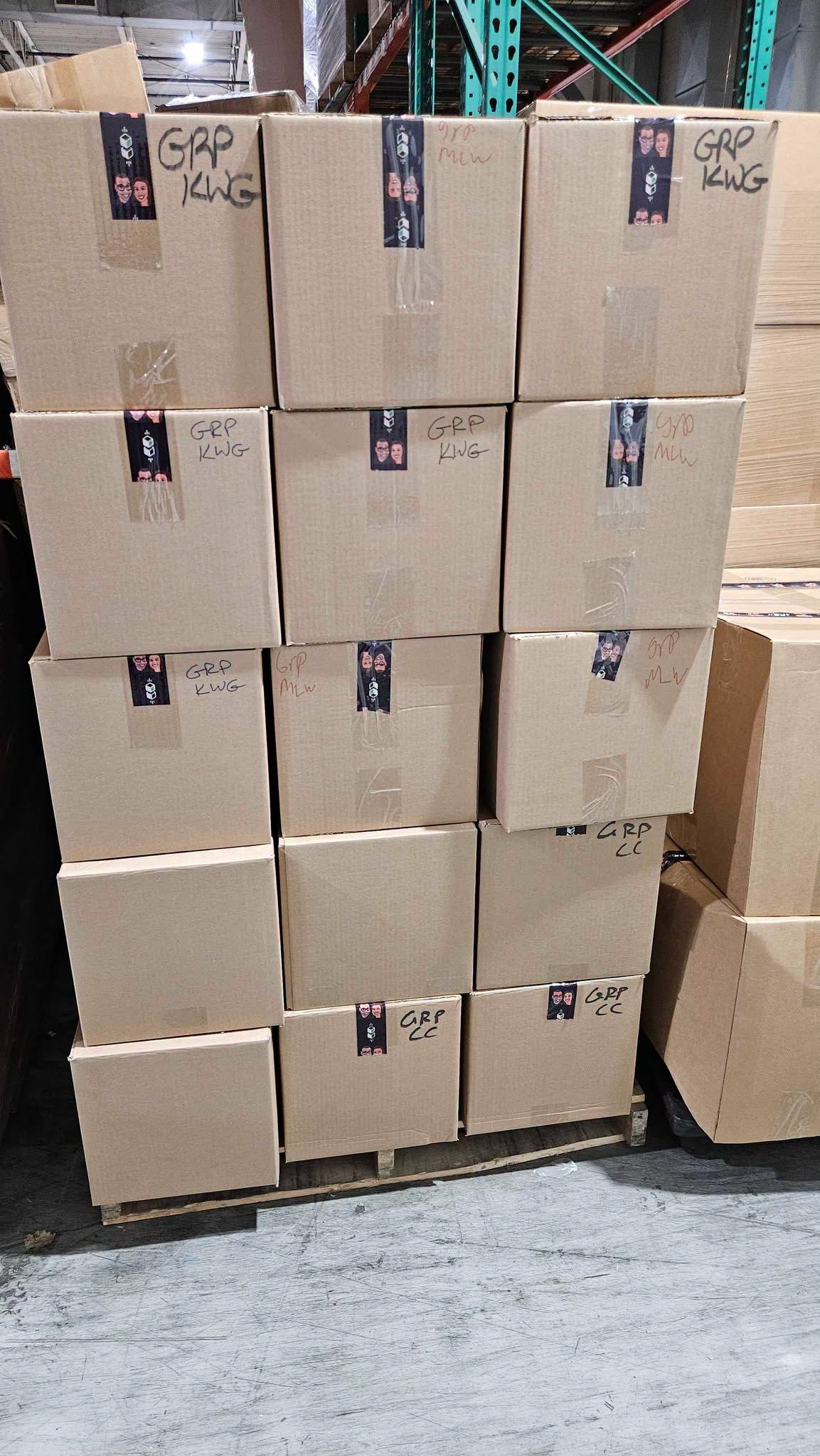 792069991_4791092847786127_6523648757282737641_n Wholesale Mystery Box Pallets: Bulk Deals for Resellers