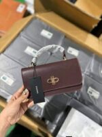 PEDRO Women's Handbags Pallets: Wholesale Inventory for Resellers