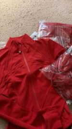 Lululemon Mix Clothing Pallets: Wholesale Apparel for Resellers - Image 6