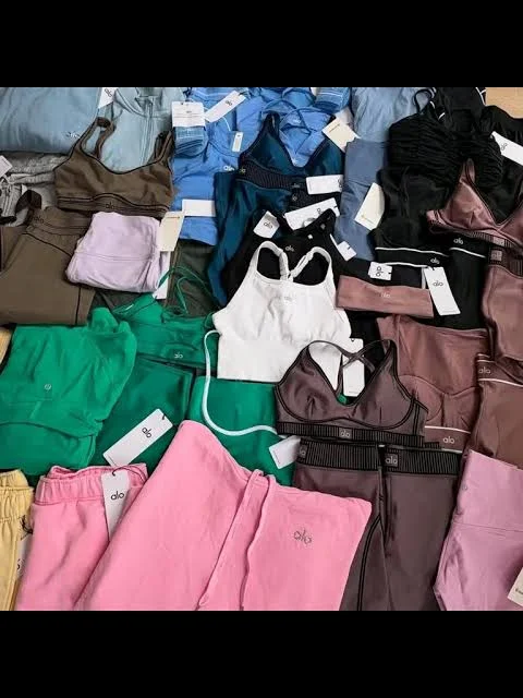 Wholesale Alo Yoga Clothing Pallets: Premium Apparel for Resellers