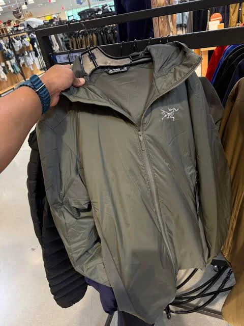 Arc’teryx Apparel Wholesale Pallet: Premium Clothing