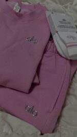 Wholesale Alo Clothing Pallet: Premium Apparel for Resellers - Image 11