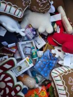 Wholesale Christmas Pallets: Trees, Gift Sets, and Ornaments - Image 4