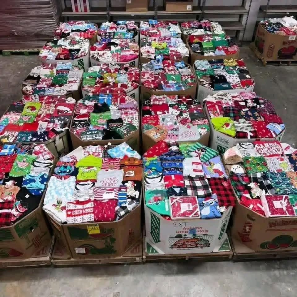 875444970_122105975901516821_738926788459731941_n Christmas Clothing & Accessory Pallets Available Now!
