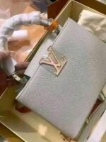 Louis Vuitton-Style Handbag Pallets – 200 Bags Available Now - Image 9